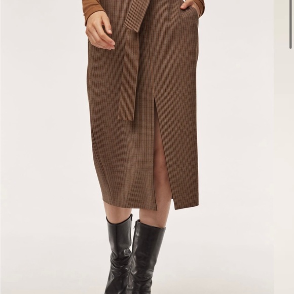 Aritzia Jallade Tie-Front Skirt - Black and White Houndstooth, Size 0 - Picture 4 of 7